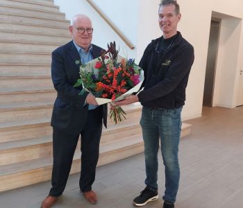 Wijnbergen Bloemsierkunst - Burgemeester Frans Backhuijs - Gemeente Laren.jpg